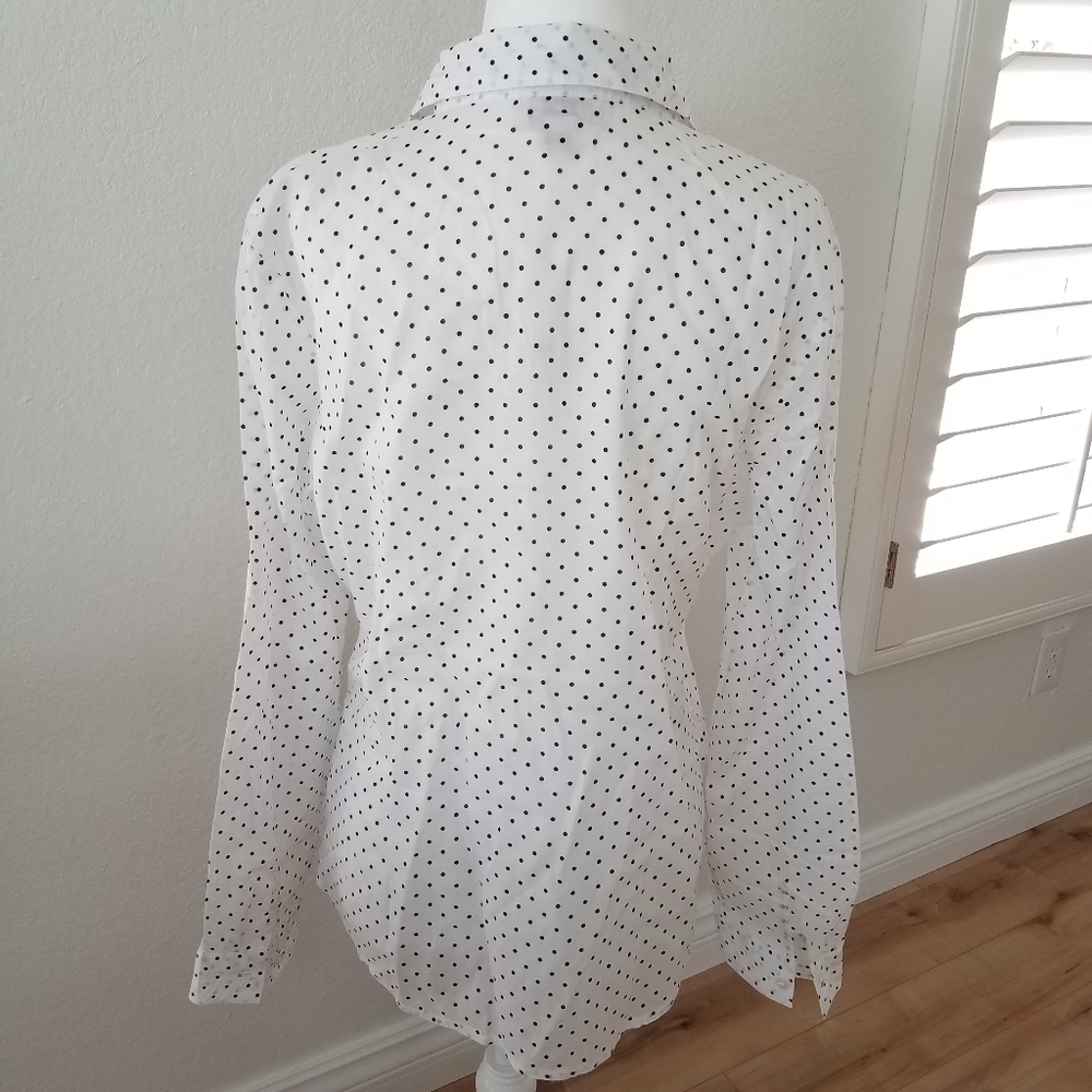 Ann Taylor LOFT | Long Sleeve Button Down Shirt - Picture 3 of 8